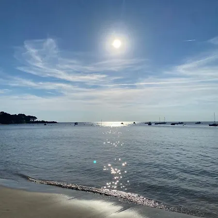 Family House With Garden Mesquer