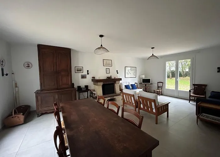 Family House With Garden Сasa de vacaciones *